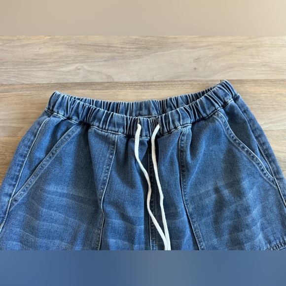 WOMENS SHEIN Denim shorts Size 0XL - Picture 2 of 4